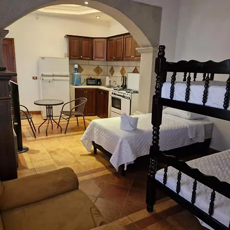 Beautiful Colonial Casita Quetzalli
